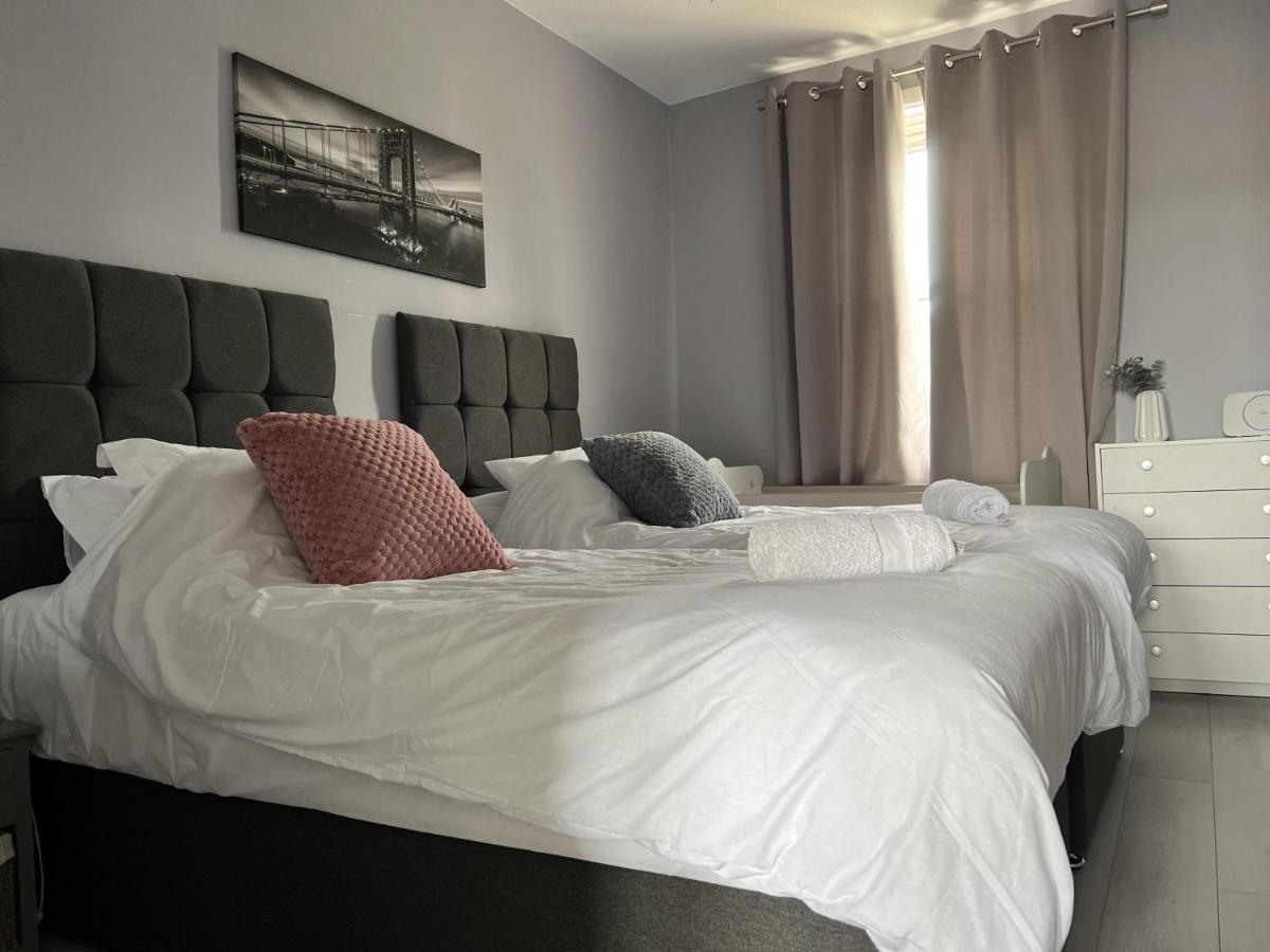 Captivating 2-Bed Apartment In Kirkcaldy Exterior foto